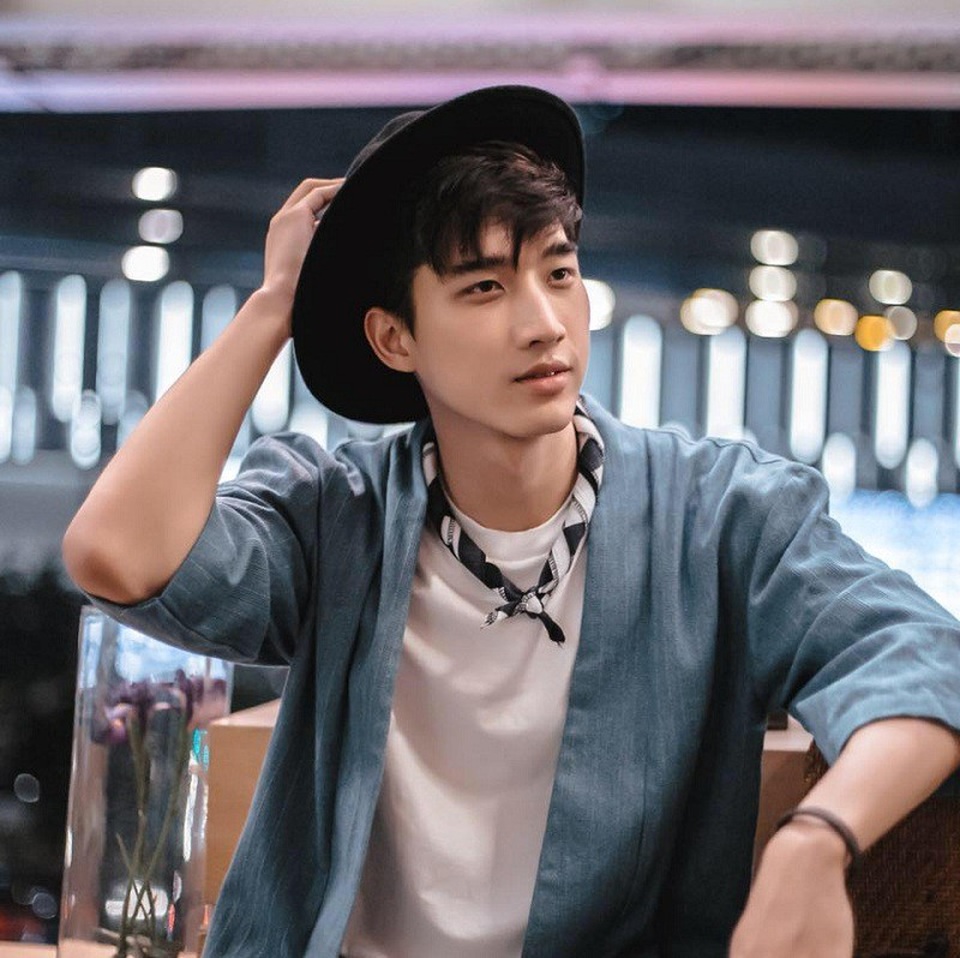 Chàng du học sinh Lào tại Việt Nam cao 1m85, giỏi 3 ngoại ngữ - 10 Chàng du học sinh Lào tại Việt Nam cao 1m85, giỏi 3 ngoại ngữ - 10