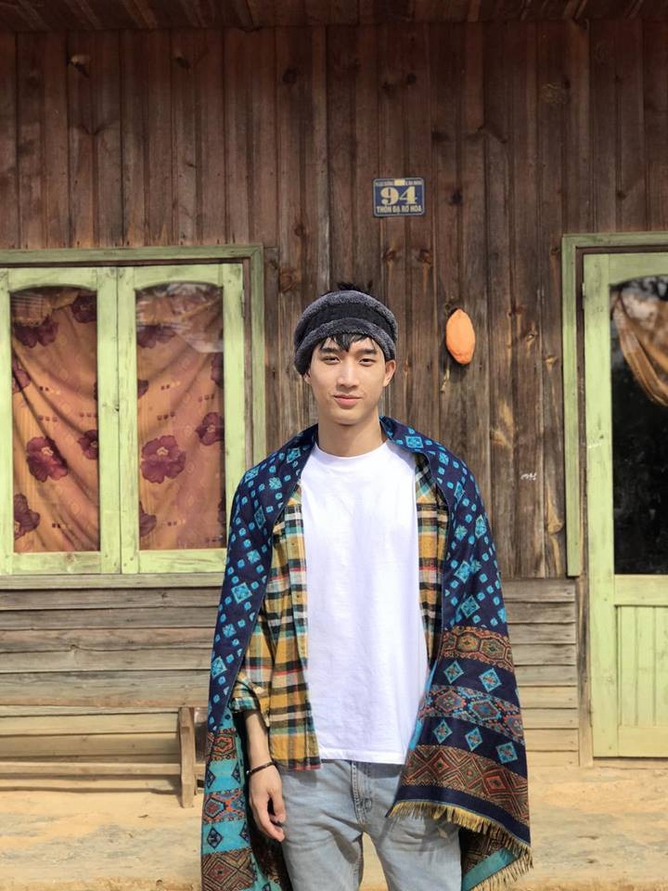 Chàng du học sinh Lào tại Việt Nam cao 1m85, giỏi 3 ngoại ngữ - 2
Cậu bạn được biết đến như một soái ca học đường khi sở hữu chiều cao ấn tượng 1m85. Năm 2016, Noh Thongpaseuth đã xuất sắc giành được ngôi vị Á vương của cuộc thi Nét đẹp sinh viên ĐH Tôn Đức Thắng ngay khi mới là một sinh viên năm nhất.