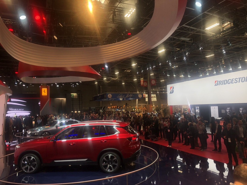 Paris Motor Show 2018: VinFast tiếp tục làm tâm điểm - 1 Paris Motor Show 2018: VinFast tiếp tục làm tâm điểm - 1