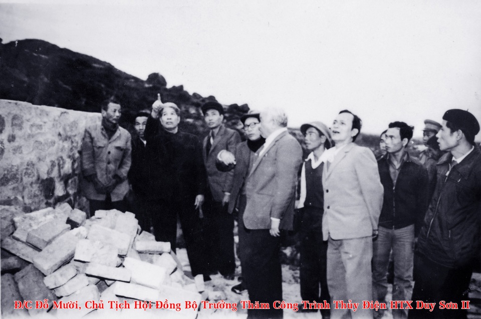 “Đồng chí Đỗ Mười – Nhà lãnh đạo tài năng, Tổng Bí thư kiên định, sáng tạo trong sự nghiệp đổi mới” - 2 “Đồng chí Đỗ Mười – Nhà lãnh đạo tài năng, Tổng Bí thư kiên định, sáng tạo trong sự nghiệp đổi mới” - 2