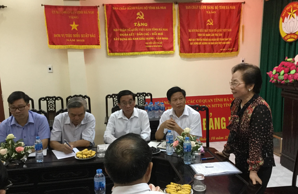 Chủ tịch Nguyễn Thị Doan làm việc với Hội Khuyến học tỉnh Hà Nam - 2
Chủ tịch Nguyễn Thị Doan đã ghi nhận và đánh giá cao những kết quả đã đạt được trong phong trào khuyến học, khuyến tài, xây dựng xã hội học tập của tỉnh Hà Nam