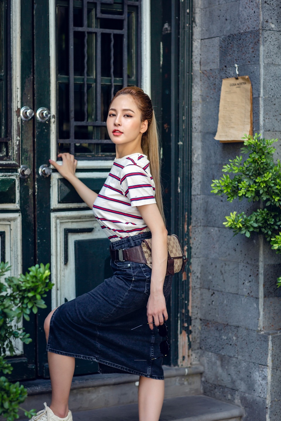 Trâm Anh đang tích cực tập nhảy, luyện thanh. Video cô thể hiện những bước nhảy ở Hồ Gươm hay video cover vũ đạo của HuynA được cộng đồng chú ý và bàn luận rôm rả.