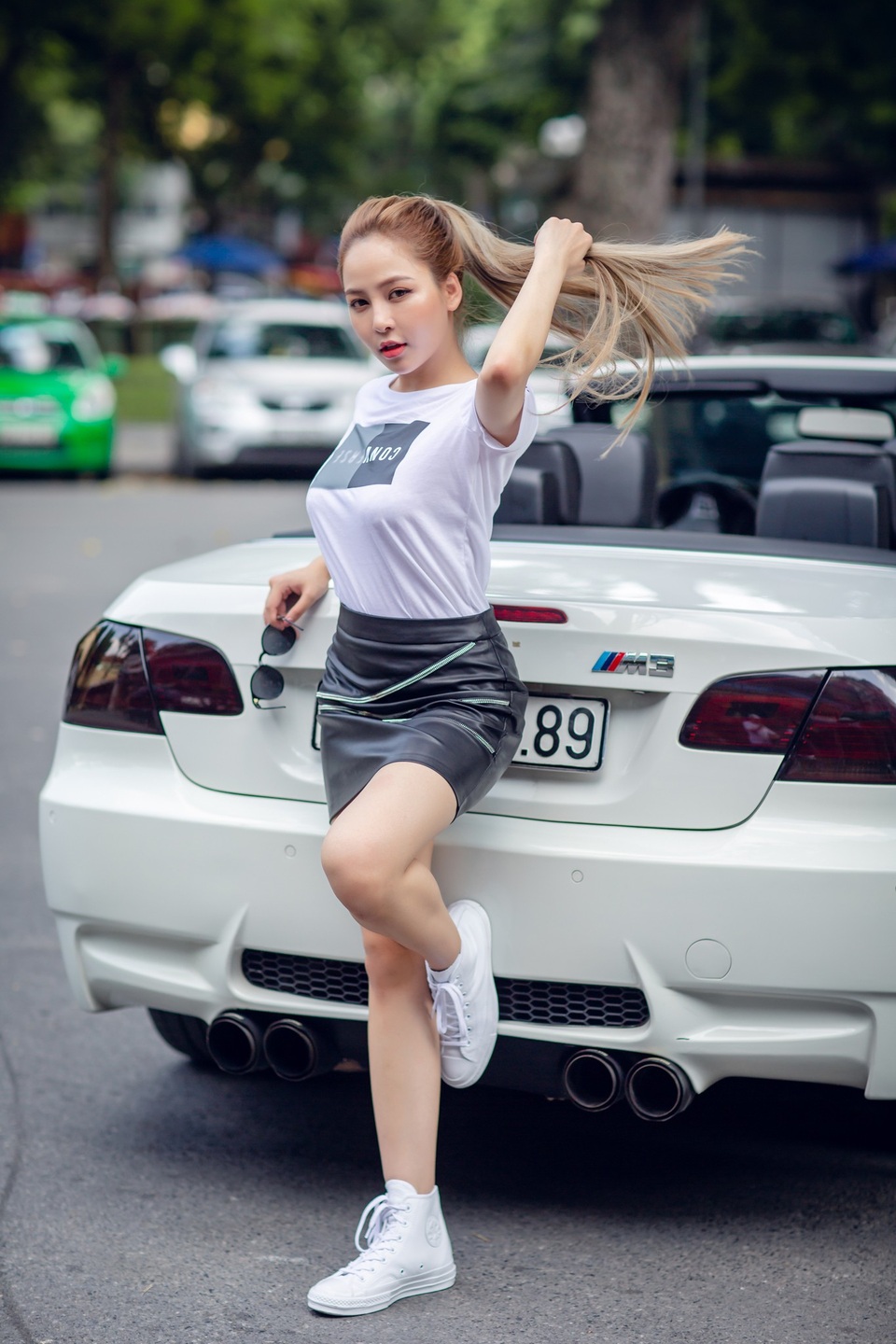 Nói về việc “lột xác” hình ảnh, hot girl sinh năm 1996 cho biết: Việc nổi tiếng như một cái duyên đưa tôi đến gần với showbiz. Sau những ồn ào, tôi quyết định theo đuổi con đường nghệ thuật chuyên nghiệp. Hiện tại, tôi muốn thử sức ở rất nhiều lĩnh vực từ người mẫu ảnh, ca hát, nhảy múa, MC đến đóng phim... Do đó tôi không ngại làm mới bản thân để phù hợp với mục tiêu tôi đang hướng tới.