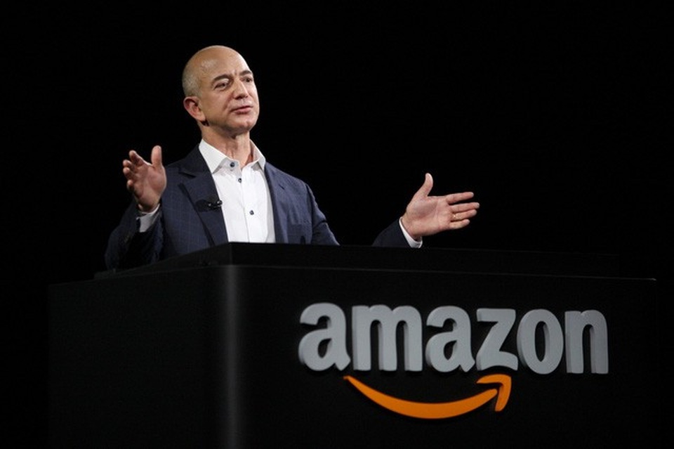Thu nhập cả năm nhân viên tại Amazon bằng… 11,5 giây làm việc của Jeff Bezos - 2 Jeff Bezos đang là người giàu nhất thế giới trong lịch sử đương đại