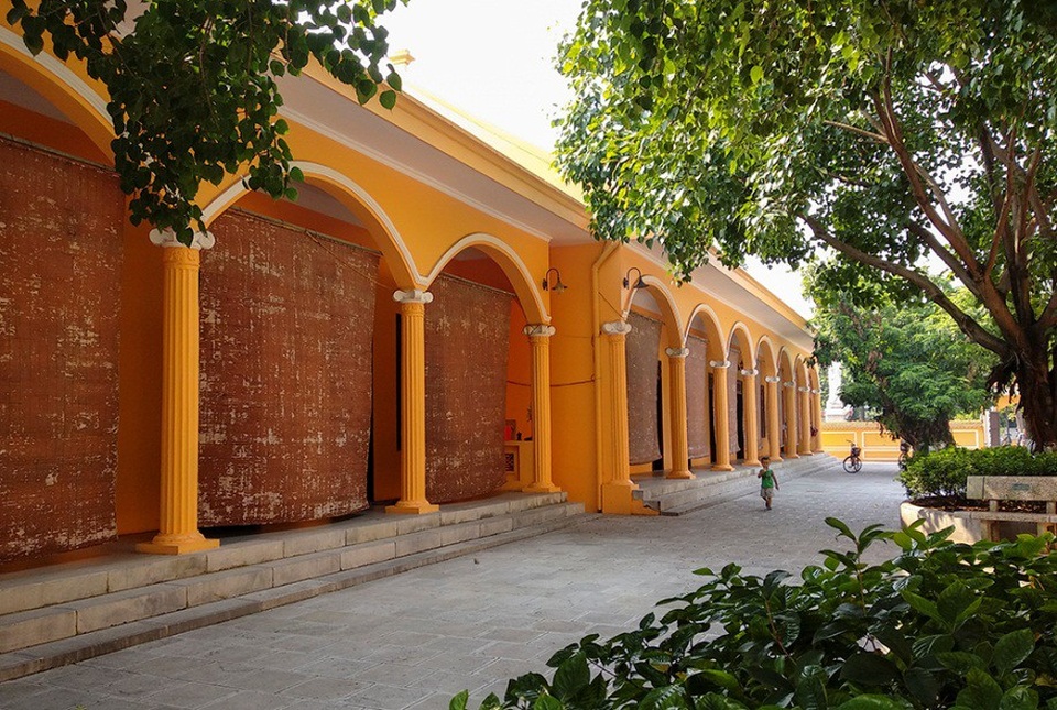 Ngôi chùa nghìn tuổi in dấu hoạt động cách mạng của nguyên Tổng bí thư Đỗ Mười - 7
“Trong thời chiến, chùa là nơi hoạt động cách mạng. Nên ở nhiều ngồi chùa đã in đậm dấu ấn lịch sử, cũng như nhiều hoạt động của chị bộ Đảng cộng sản Việt nam và trong đó có hình bóng của cụ Đỗ Mười”, sư thầy Thích Minh Tiến cho biết.