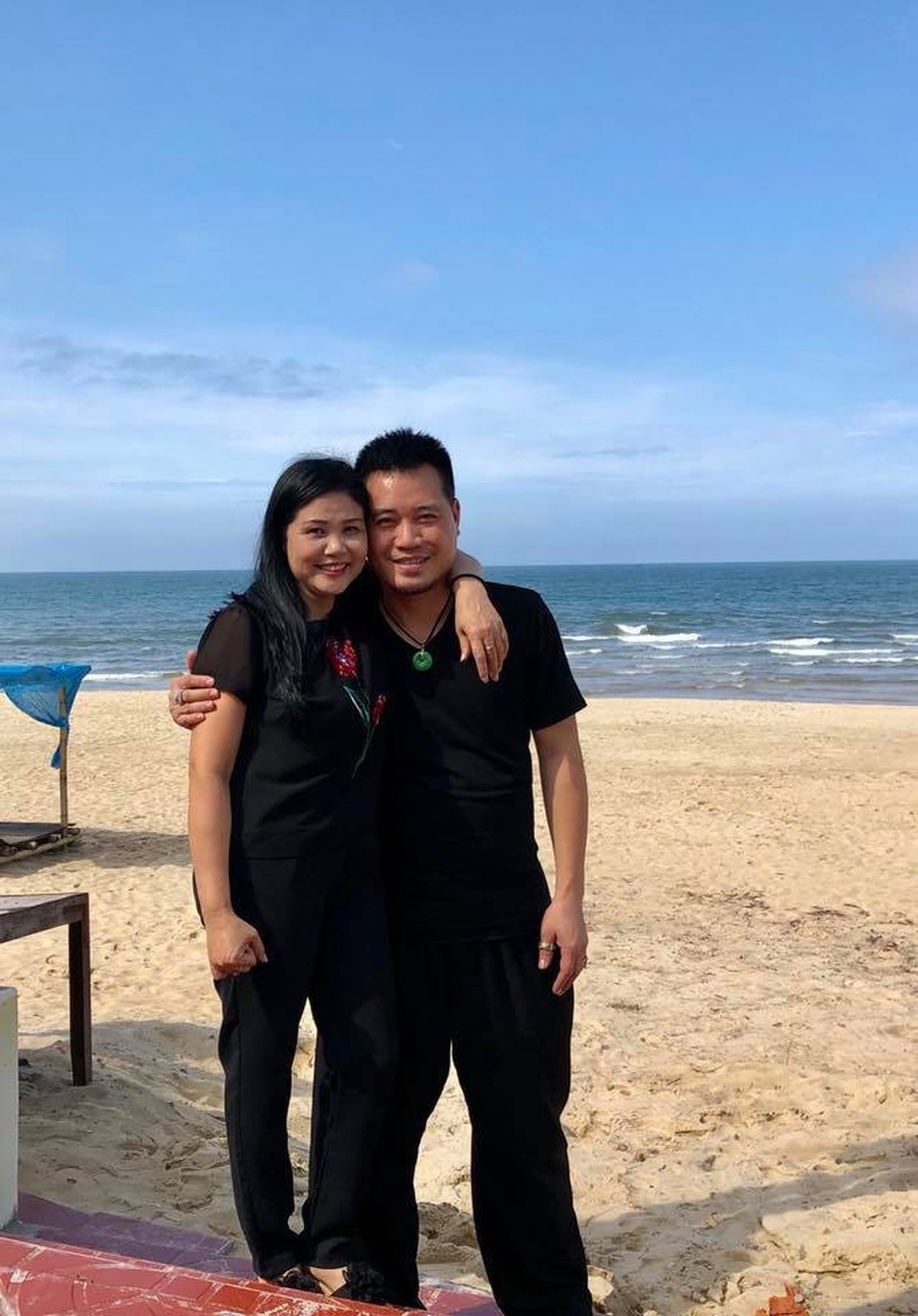 NSƯT Thanh Ngoan: “Có lúc tôi như đứng giữa ngã ba đường, không biết lối nào mà đi” - 3 Thanh Ngoan đang có cuộc sống hạnh phúc bên người chồng thứ hai.