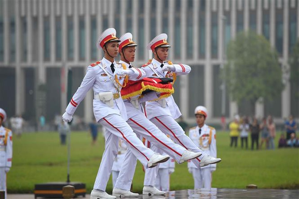 Lễ thượng cờ rủ Quốc tang nguyên Tổng Bí thư Đỗ Mười - 4 Lễ thượng cờ rủ Quốc tang nguyên Tổng Bí thư Đỗ Mười - 4