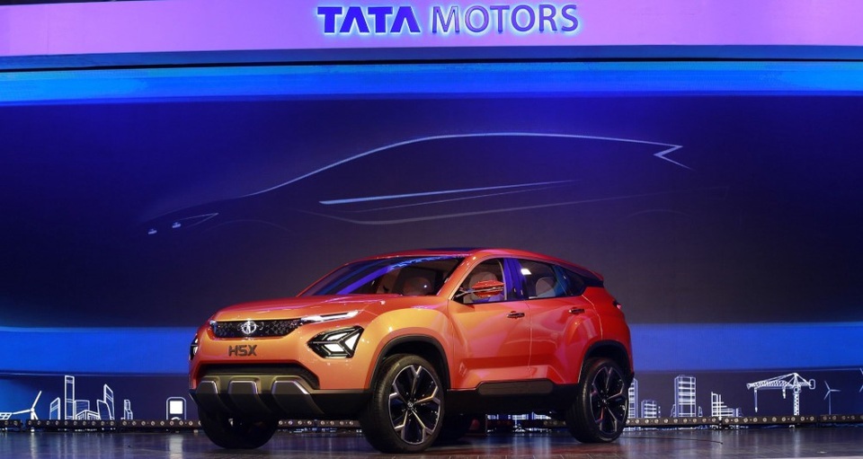 SUV Ấn Độ Tata Harrier “khoe” khả năng lội nước siêu việt - 1