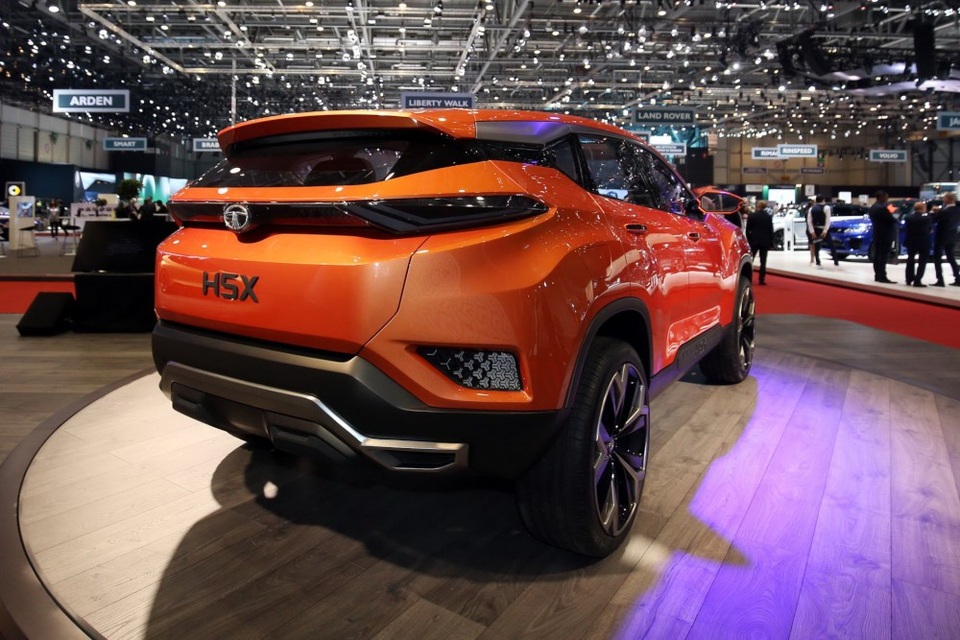 SUV Ấn Độ Tata Harrier “khoe” khả năng lội nước siêu việt - 5