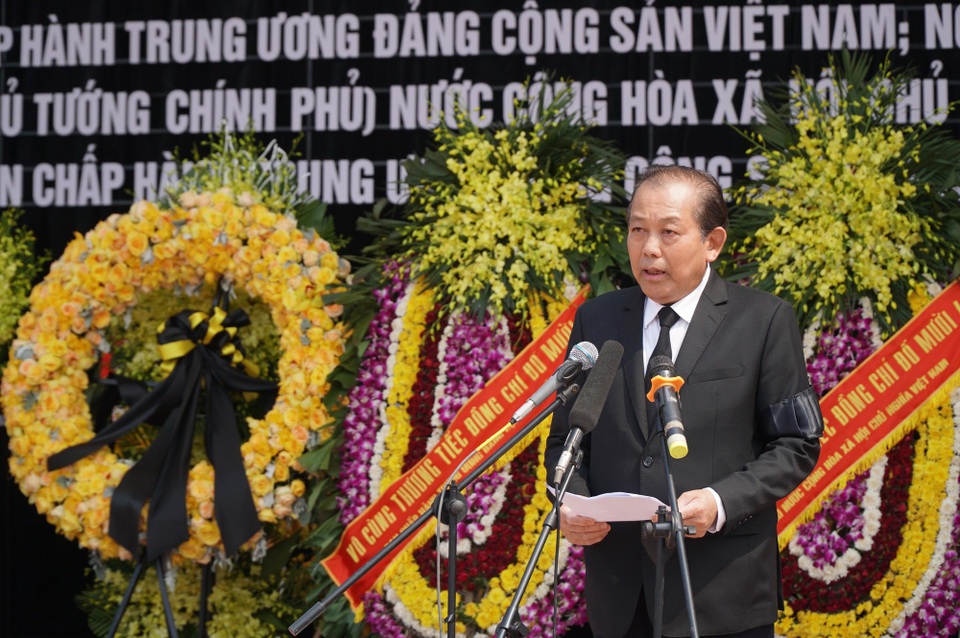 Nguyên Tổng Bí thư Đỗ Mười đã an nghỉ tại quê nhà - 2
Phó Thủ tướng Trương Hòa Bình phát biểu cảm ơn