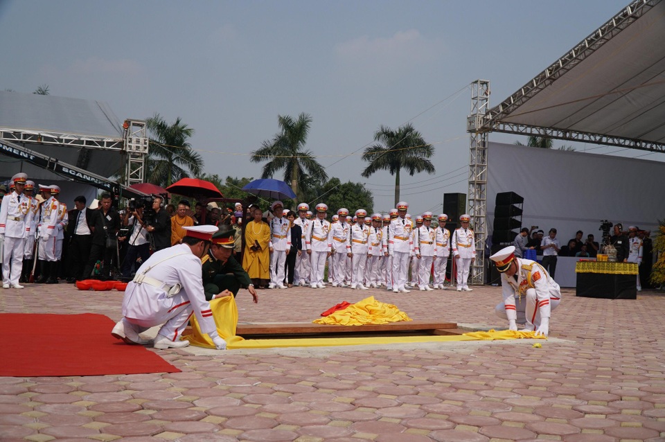 Nguyên Tổng Bí thư Đỗ Mười đã an nghỉ tại quê nhà - 5 Nguyên Tổng Bí thư Đỗ Mười đã an nghỉ tại quê nhà - 5
