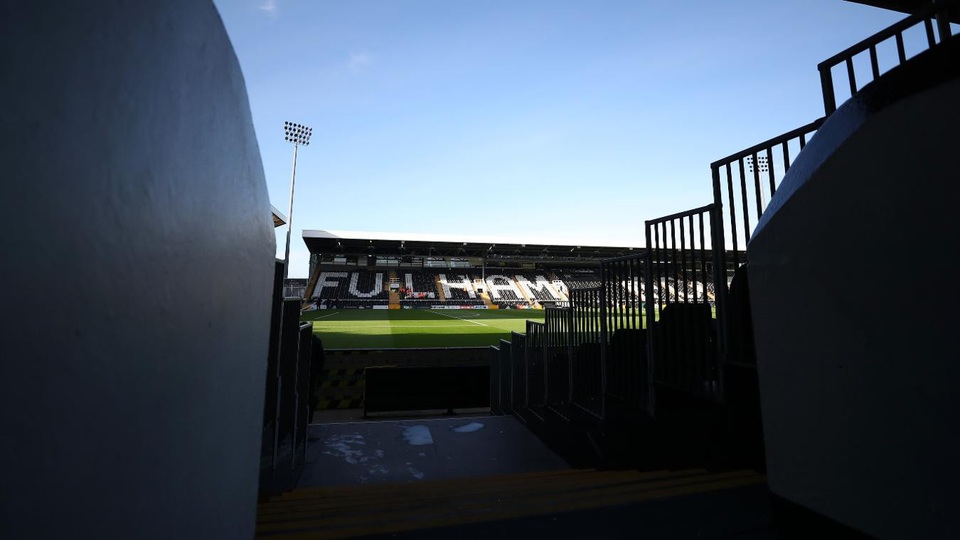 Những khoảnh khắc trong trận đấu Arsenal vùi dập Fulham - 1
Craven Cottage trước giờ bóng lăn, Fulham đang kỳ vọng sẽ chặn đứng được chuỗi thành tích nghèo nàn ở đầu mùa giải khi tiếp Arsenal