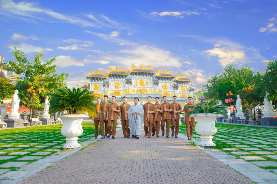 Chắp tay sao cho đúng và ý nghĩa trong nghi thức Phật giáo - 2