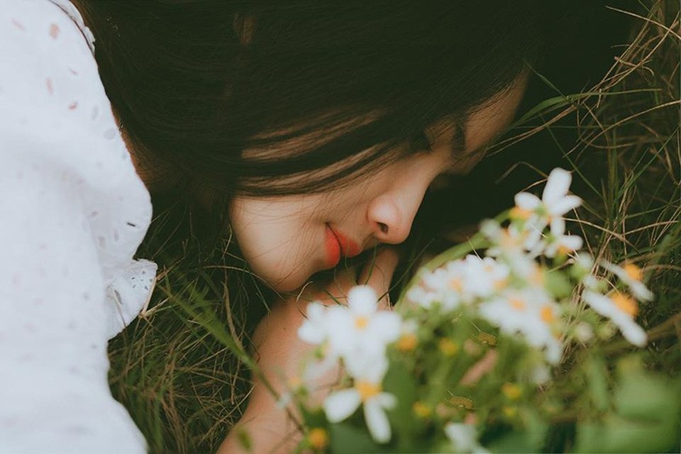 Học tha thứ sau một cuộc tình tàn... - 1 Em ổn không? Dù ổn hay không ổn thì chuyện chúng ta cũng là chuyện hôm qua... (Ảnh minh họa: Dương Minh Vương)