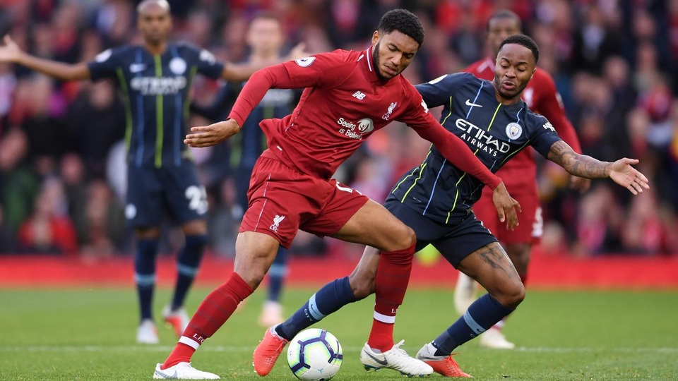 Liverpool 0-0 Man City: Đáng buồn cho "tội đồ" Mahrez - 5
Gomez và Sterling luôn theo nhau như hình với bóng
