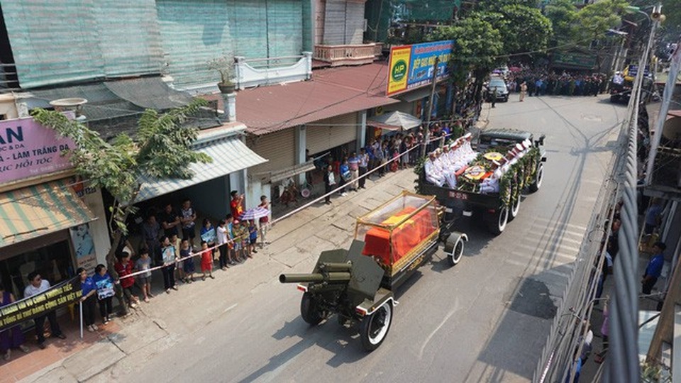 Linh cữu nguyên Tổng Bí thư Đỗ Mười đã về quê nhà Thanh Trì - 8 Linh cữu nguyên Tổng Bí thư Đỗ Mười đã về quê nhà Thanh Trì - 8