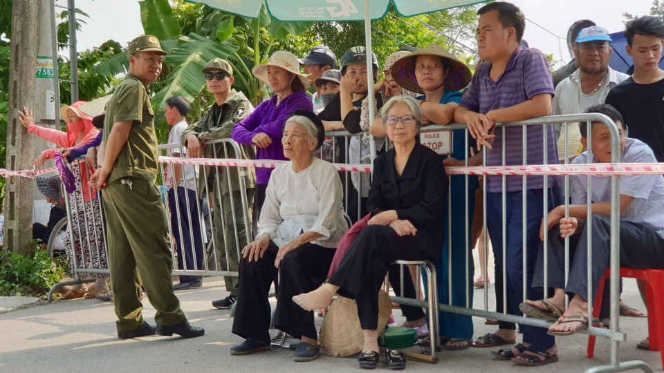 Linh cữu nguyên Tổng Bí thư Đỗ Mười đã về quê nhà Thanh Trì - 60 Linh cữu nguyên Tổng Bí thư Đỗ Mười đã về quê nhà Thanh Trì - 60