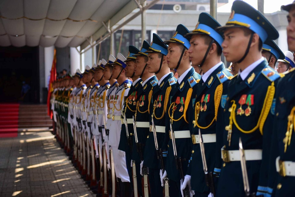 Linh cữu nguyên Tổng Bí thư Đỗ Mười đã về quê nhà Thanh Trì - 57 Linh cữu nguyên Tổng Bí thư Đỗ Mười đã về quê nhà Thanh Trì - 57