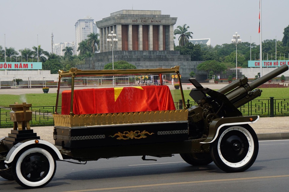 Linh cữu nguyên Tổng Bí thư Đỗ Mười đã về quê nhà Thanh Trì - 19 Linh cữu nguyên Tổng Bí thư Đỗ Mười đã về quê nhà Thanh Trì - 19