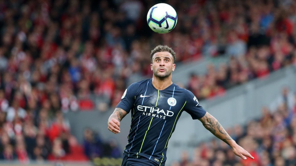 Liverpool 0-0 Man City: Đáng buồn cho "tội đồ" Mahrez - 8
Hậu vệ cánh phải Walker của Man City