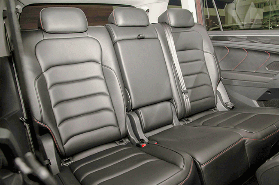 Volkswagen Tiguan Allspace mới đã có mặt tại Việt Nam, giá từ 1,699 tỉ đồng - 6 Thiết kế hàng ghế thứ hai và hàng ghế thứ 3 trên Tiguan Allspace.