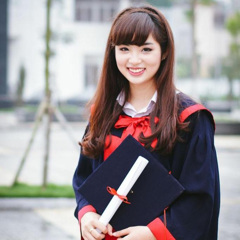 Nữ nhóm trưởng 9X tài năng, xinh đẹp, yêu thích cổ động bóng rổ - 6 Nữ nhóm trưởng 9X tài năng, xinh đẹp, yêu thích cổ động bóng rổ - 6