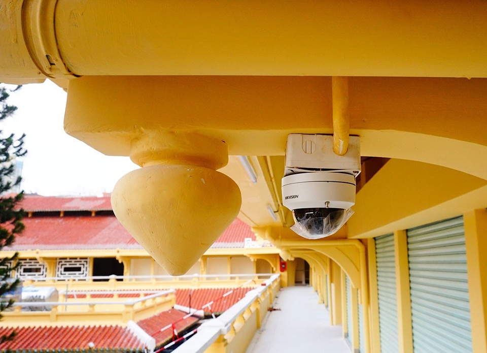 Chợ cổ trăm năm tuổi sắp trở lại với diện mạo mới - 7 Hệ thống camera an ninh được lắp đặt tất cả khu vực bên trong chợ.