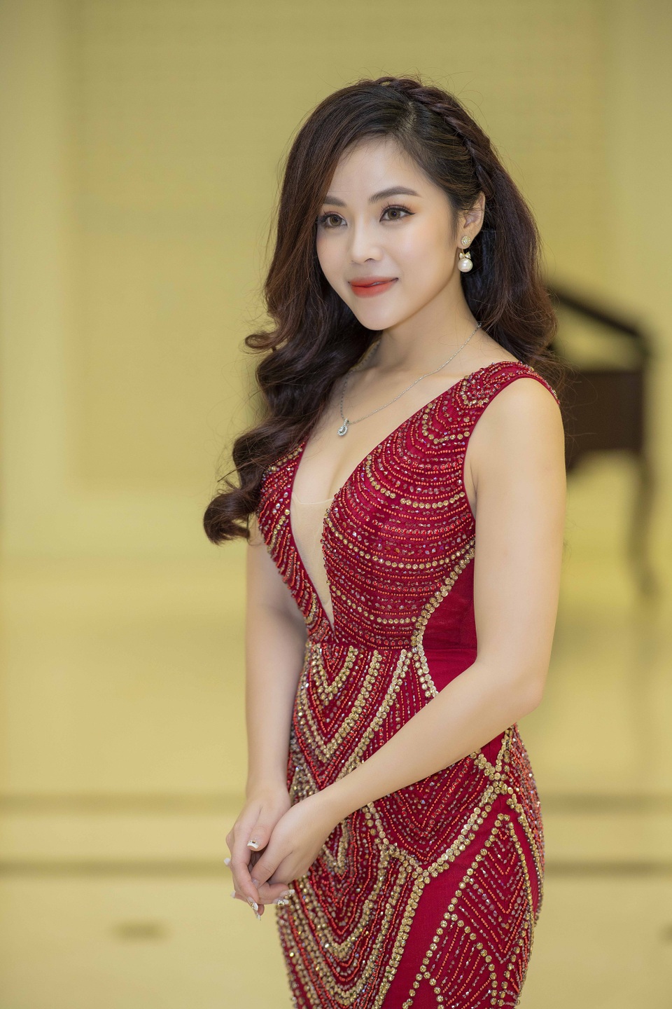 Sao Mai Diệu Ly: “Tôi cứng đầu nên không xao động trước những lời gạ gẫm” - 1 Sao Mai Diệu Ly trong ngày ra mắt album “Hà Nội giấc mơ tôi” tại Hà Nội.