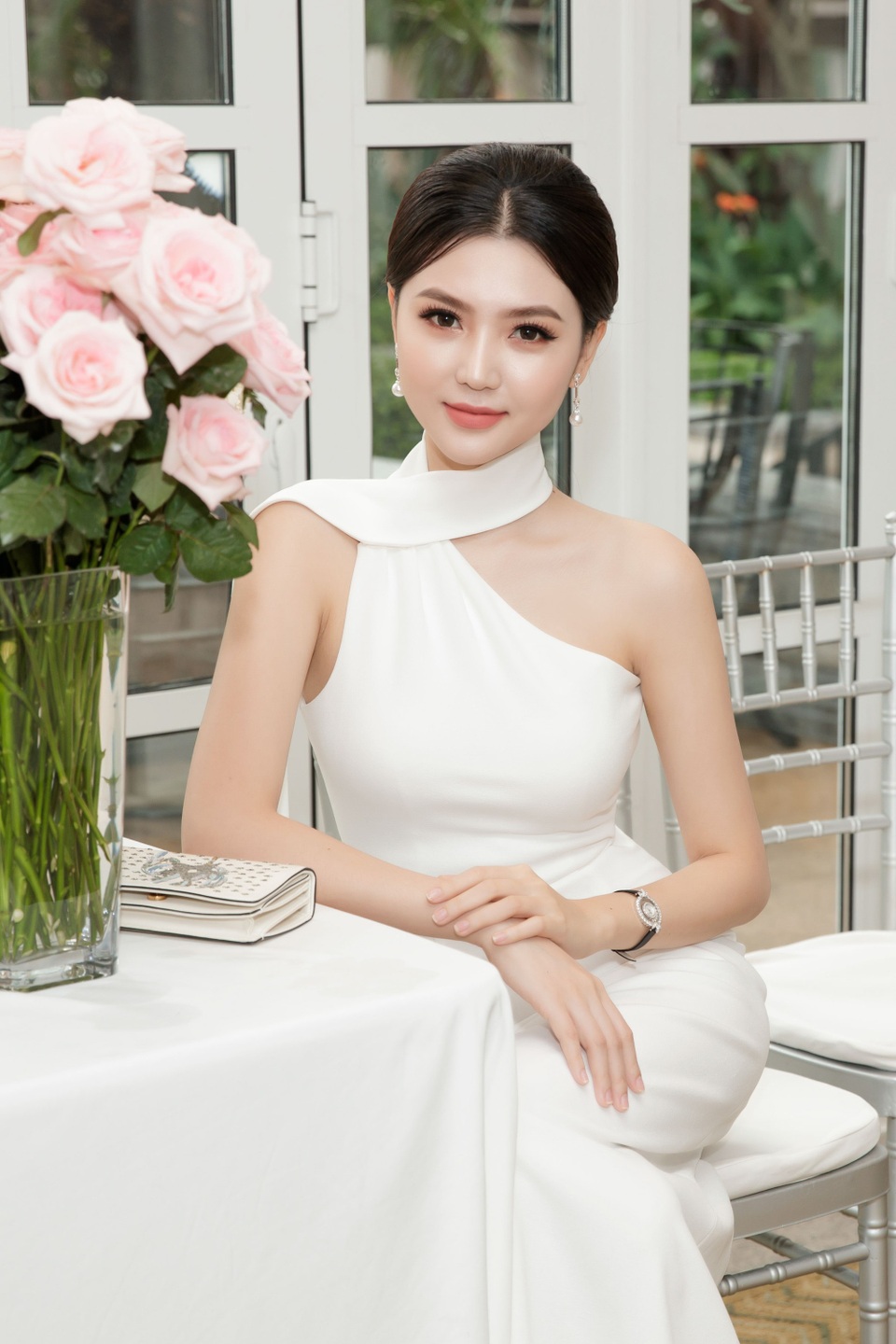 Lấy chồng đại gia, sống như “bà hoàng” nhưng Jenifer Phạm, Ngọc Duyên không “ngồi yên” - 4 Mỹ nhân gốc Vũng Tàu nhanh chóng thu hút mọi ánh nhìn nhờ nhan sắc cùng vóc dáng đẹp dù mới sinh con chưa được bao lâu.