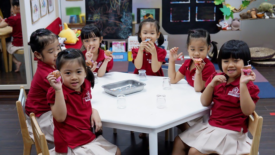 
Trẻ nhỏ tại Việt Nam bắt đầu được làm quen với phương pháp giáo dục STEM.
