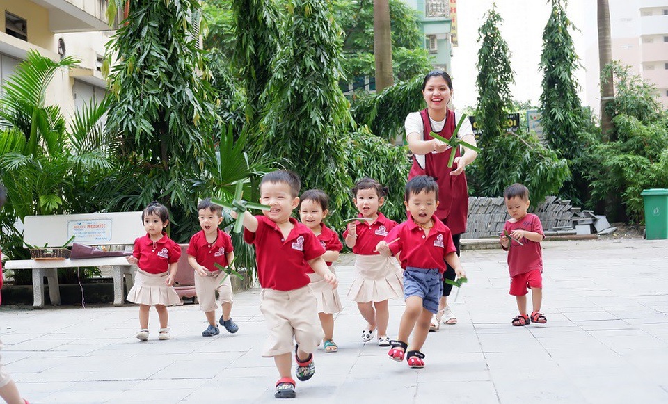 
Bé tự tin và năng động khi được giáo dục bằng phương pháp STEM.
