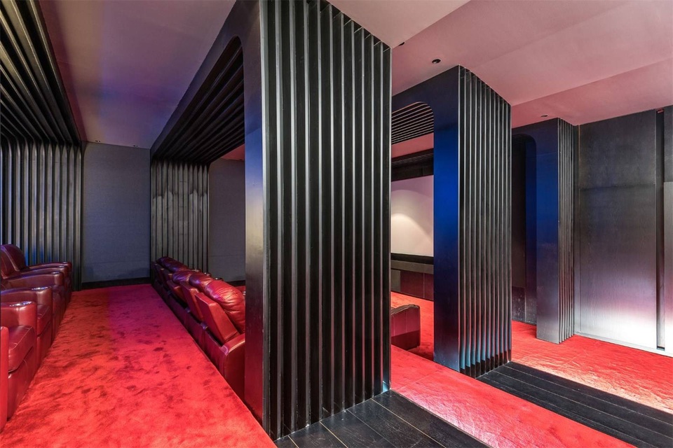 Bộ sưu tập “nhà bay” ấn tượng của Tỷ phú Carson Chan - 17