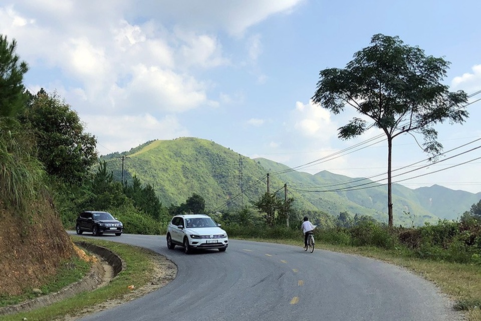 Volkswagen Tiguan Allspace mới đã có mặt tại Việt Nam, giá từ 1,699 tỉ đồng - 4 Volkswagen Tiguan Allspace mới đã có mặt tại Việt Nam, giá từ 1,699 tỉ đồng - 4