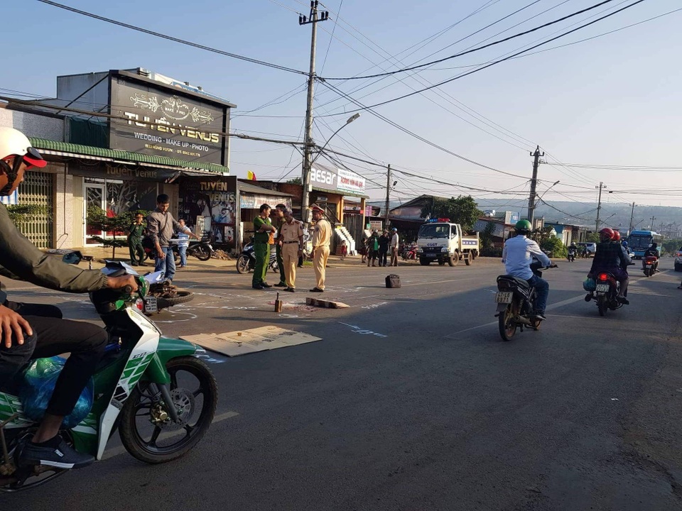 Hiện trường vụ tai nạn khiến Trung úy quân đội tử vong