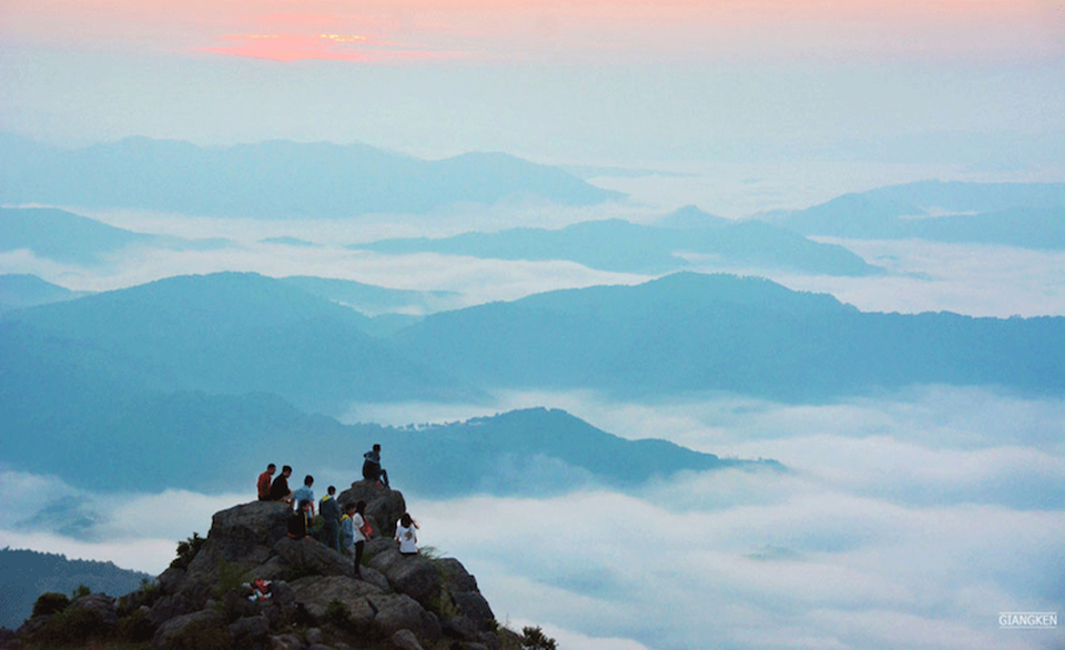 Bất ngờ cao nguyên bí ẩn đẹp mê hồn cách Hà Nội chỉ hơn 100km - Ảnh 7.