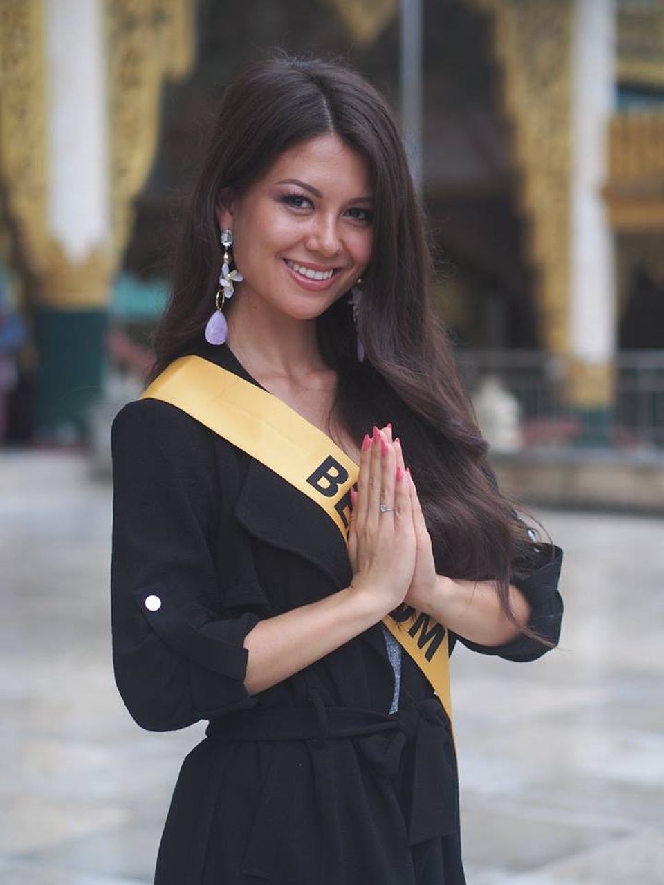 Ngắm nhan sắc của Á hậu Bùi Phương Nga và các thí sinh Hoa hậu hòa bình thế giới 2018 - 22
Hoa hậu Bỉ