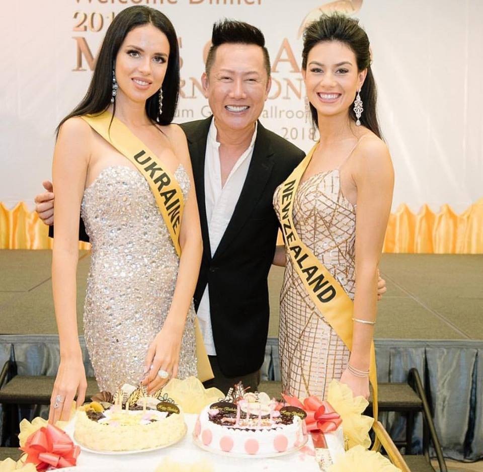 Ngắm nhan sắc của Á hậu Bùi Phương Nga và các thí sinh Hoa hậu hòa bình thế giới 2018 - 5
Đại diện của Ukraine (trái) và New Zealand