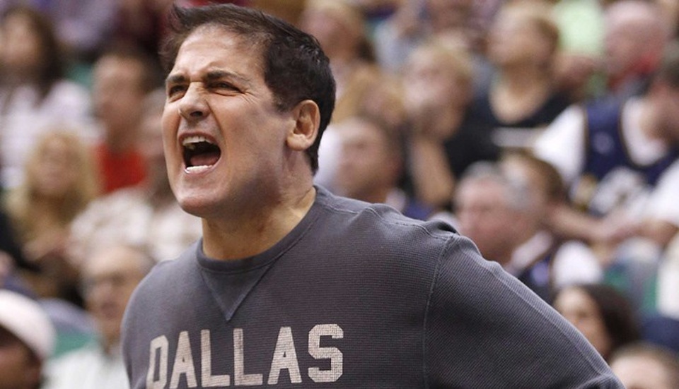 Tỷ phú Mark Cuban nhận ra rằng, la hét gây nên nhiều việc tiêu cực hơn là tích cực.