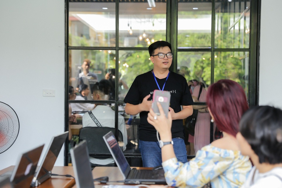 Kinh nghiệm thực chiến dành cho sinh viên CNTT của “người truyền nghề, truyền lửa” - 2 Đến “Người truyền nghề, truyền lửa” cho các lập trình viên tương lai.