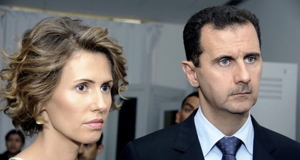 Hình ảnh sau hóa trị của đệ nhất phu nhân Syria gây tranh cãi - 3
Tổng thống Syria Bashar al-Assad và vợ, bà Asma trong tấm ảnh chụp năm 2010. Ảnh: AP