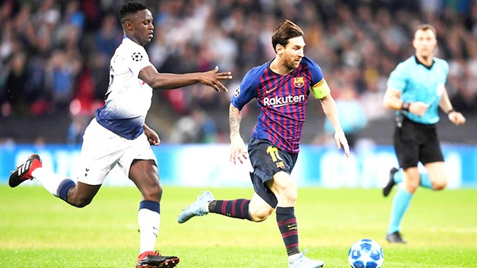 Rooney: “Messi (giữa) là cầu thủ xuất sắc nhất bóng đá hiện đại”