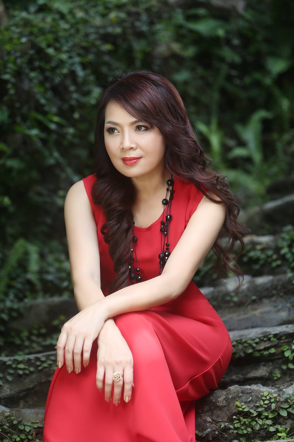 NSND Thái Bảo: “Khiếm khuyết lớn nhất trong cuộc đời tôi là quá ít con” - 4 Sự trẻ trung của Thái Bảo luôn khiến người đối diện phải ngưỡng mộ.