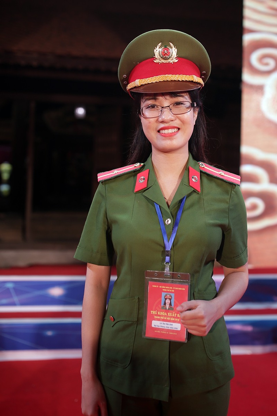 Những gương mặt thủ khoa xinh đẹp, tài giỏi được vinh danh - 7
Thủ khoa ĐH Phòng cháy chữa cháy Lê Thị Vân Anh từng là Á khoa đầu vào của trường với điểm số 27,5 trong kỳ thi tuyển sinh năm 2014