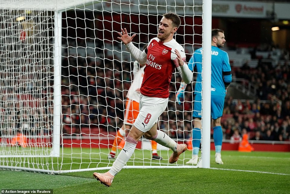 Nhìn lại trận bất bại thứ 13 liên tiếp của Arsenal - 4
Ramsey tiếc nuối khi lỡ cơ hội mở tỉ số trận đấu