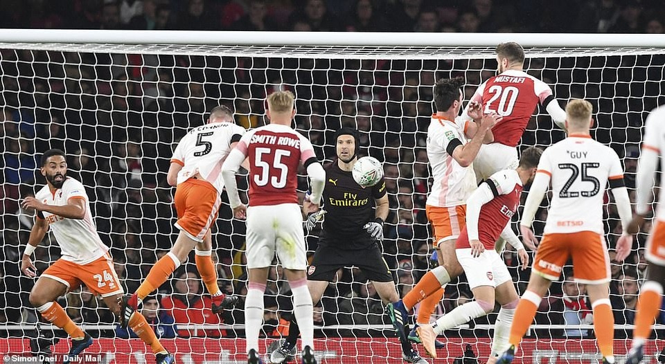 Nhìn lại trận bất bại thứ 13 liên tiếp của Arsenal - 14
OConnor mang lại hy vọng cho đội khách với bàn thắng rút ngắn tỉ số xuống 1-2 ở phút 66