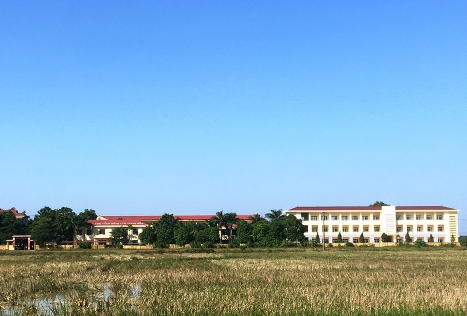 Phòng thủ quỹ trường Cao đẳng Nông lâm bị trộm đột nhập - 1 Trường Cao đẳng Nông lâm Thanh Hóa.