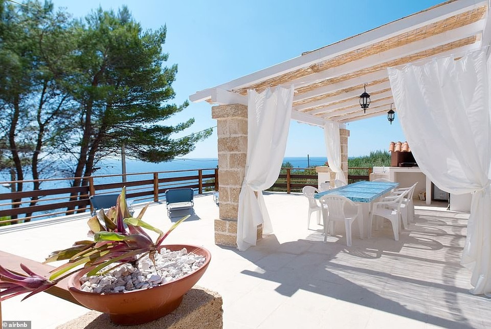 Top 10 căn hộ độc đáo được du khách yêu thích nhất - 13