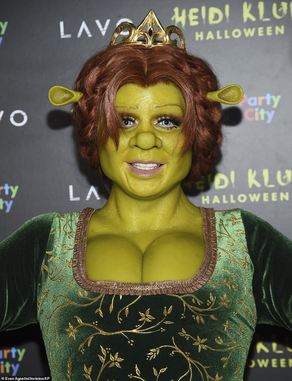 
Chân dài người Đức tổ chức tiệc Halloween liên tục trong hơn 10 năm trở lại đây
