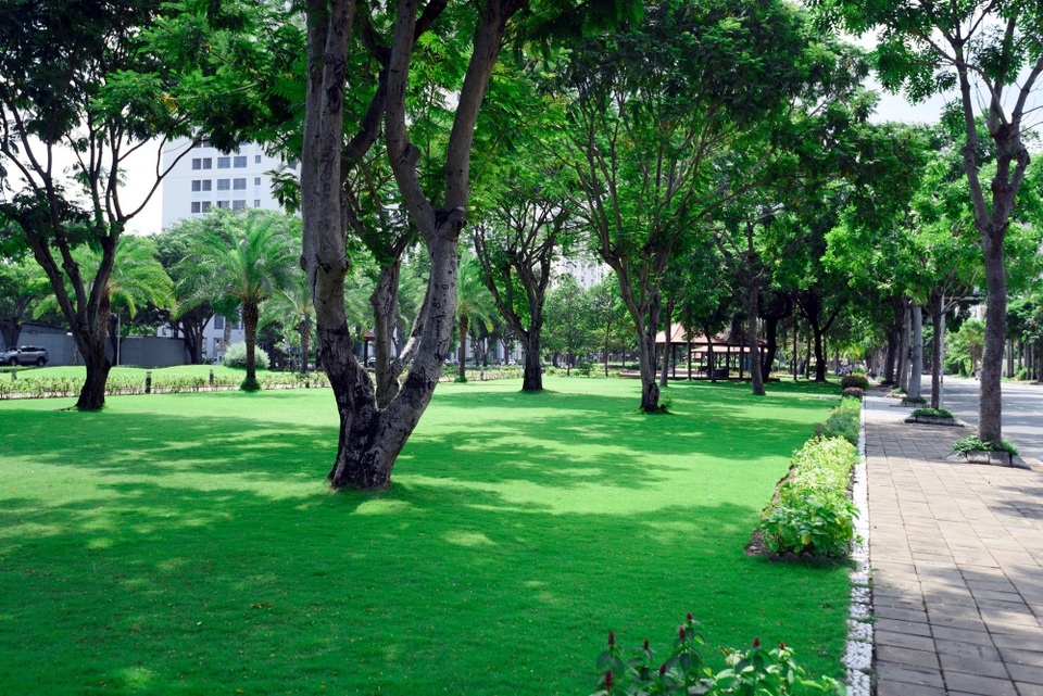 Cách vài trăm mét từ khu phức hợp Midtown là tổ hợp các công viên xanh rộng đến vài hecta