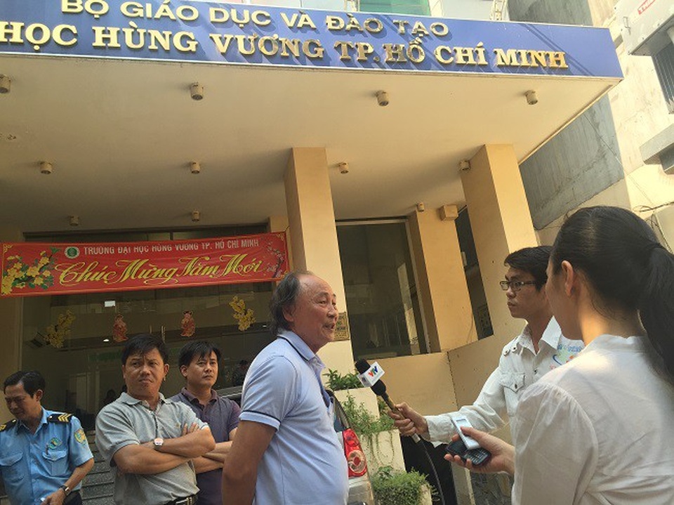 Sắp xét xử vụ tranh chấp lao động tại trường ĐH Hùng Vương TPHCM - 2 Tháng 3/2016, nhiều cán bộ, giảng viên bức xúc với những quyết định của lãnh đạo nhà trường và phản ánh với các cơ quan báo chí